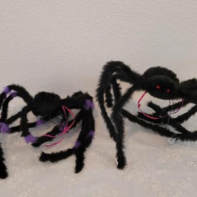 Lot 380: (2) Extra Large Spider Halloween Decorations 
