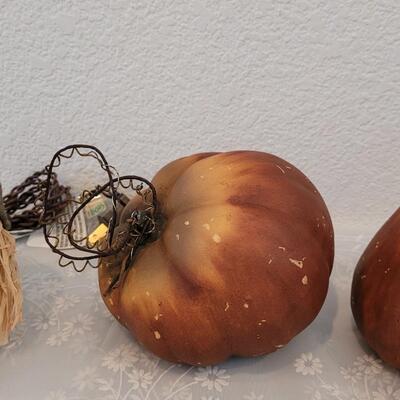 Lot 381: Ceramic Pumpkins and Light Scarecrow Head Deco