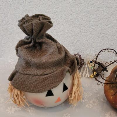 Lot 381: Ceramic Pumpkins and Light Scarecrow Head Deco