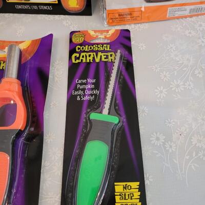 Lot 386: Fall Pillow, Pumpkin Carving kits, Stencils and Decorating Kit