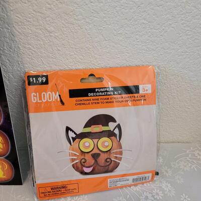 Lot 386: Fall Pillow, Pumpkin Carving kits, Stencils and Decorating Kit