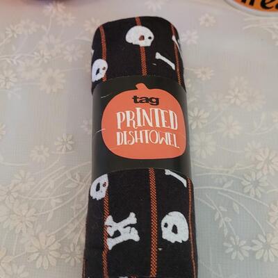 Lot 393: Halloween Coffee Mugs and Dish Towels (2)
