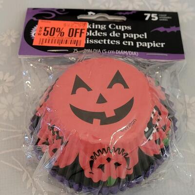 Lot 394: Halloween Kitchen Lot