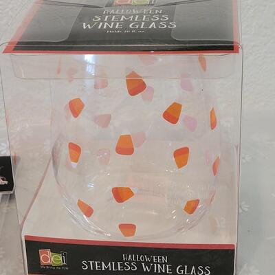 Lot 394: Halloween Kitchen Lot