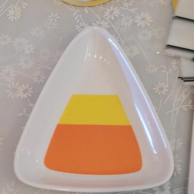 Lot 394: Halloween Kitchen Lot
