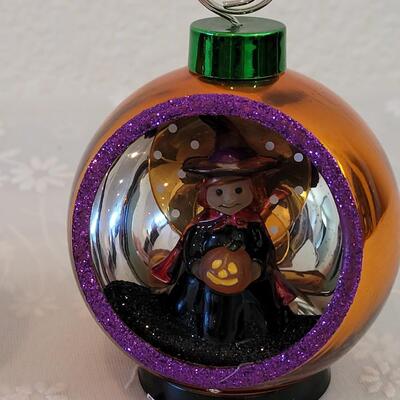 Lot 395: (3) Light UP Halloween Balls