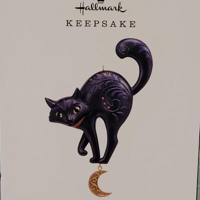 Lot 396: Halloween Decorations 