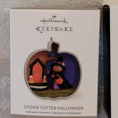 Lot 398: Halloween Ornaments and Magnets 