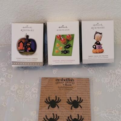 Lot 398: Halloween Ornaments and Magnets 