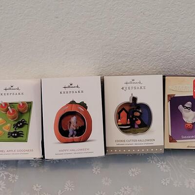 Lot 399: Halloween Ornaments 