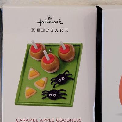 Lot 399: Halloween Ornaments 