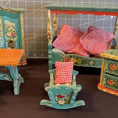 #77 Vintage Hand Painted Doll Furniture