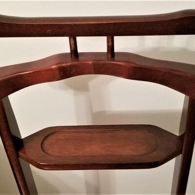 Lot #60  Men's stationary valet