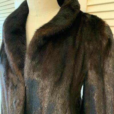 Lot 16 Fabulous Vintage BLACKGLAMA Mink Jacket 