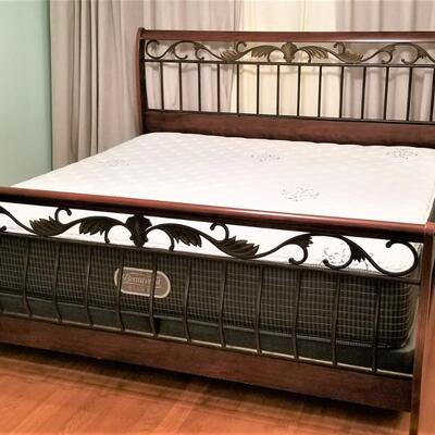 Lot #87  Very Nice King Bed Set with Luxury Mattress