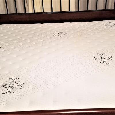 Lot #87  Very Nice King Bed Set with Luxury Mattress