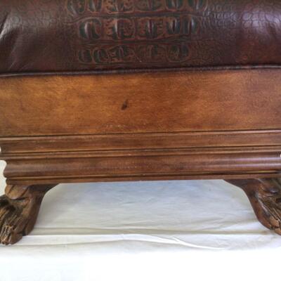932-Footed Ottoman