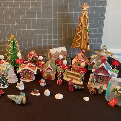 #140 Christmas Village Items MIXED Lot 