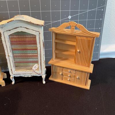 #144 Doll Furniture (5Pieces) 