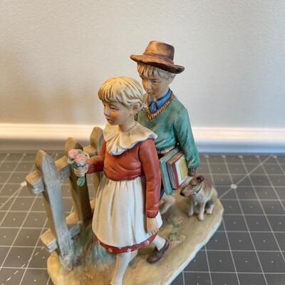 #146 Norman Rockwell Porcelain Statue 