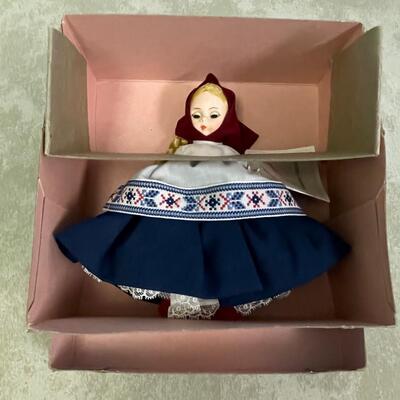 #188B Madam Alexander Doll - Russia #548 