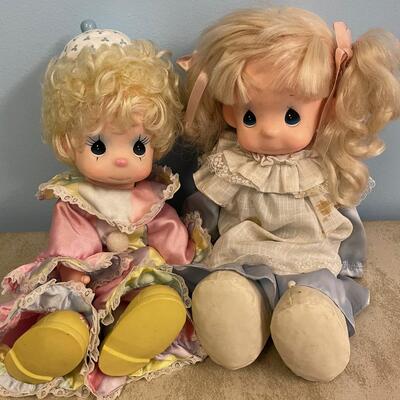 #193B 2 Dolls 