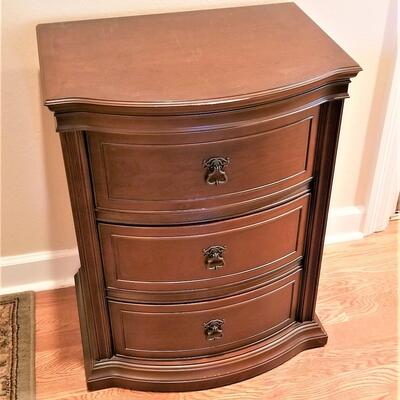 Lot #99  Bombay Company 3-drawer chest