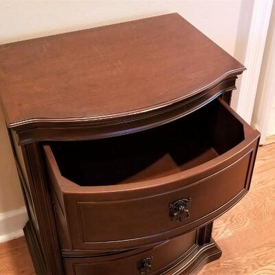 Lot #99  Bombay Company 3-drawer chest