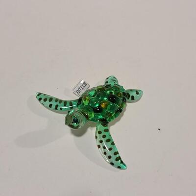 Glass Baron - Glass Turtle - 2 1/4" L -Item# 566