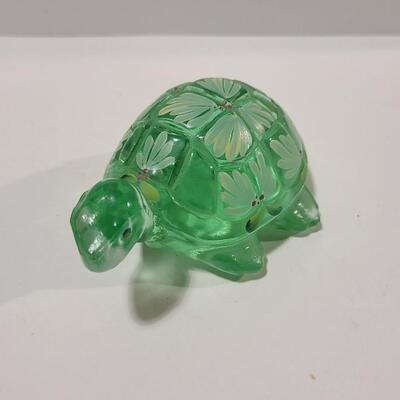 Fenton Glass Turtle -Item# 575