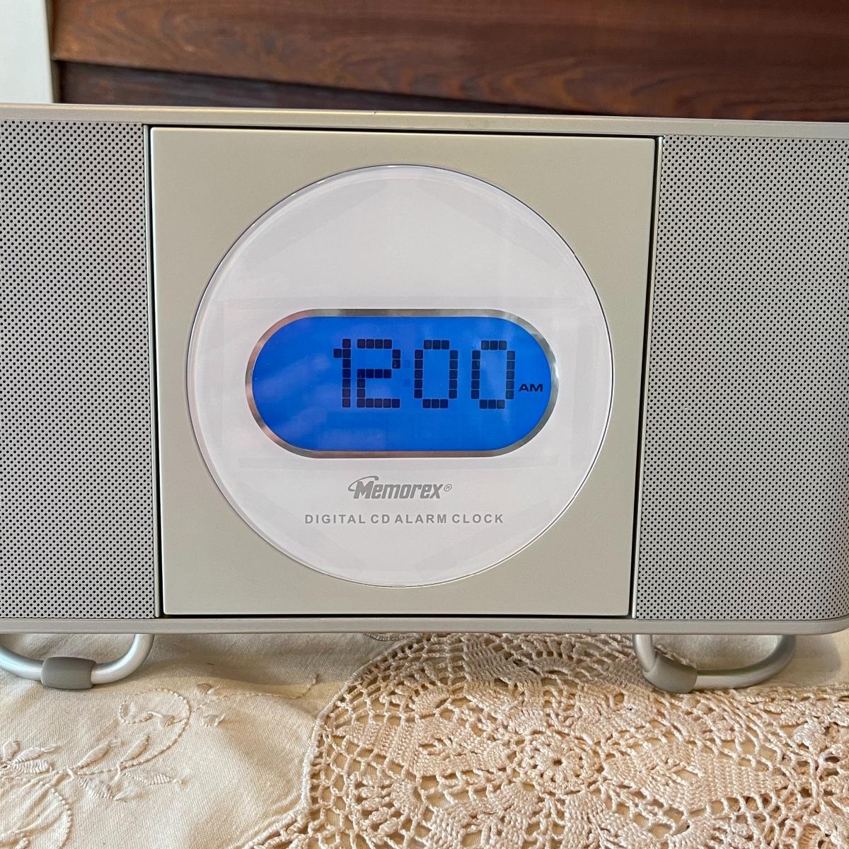 MEMOREX Digital CD Alarm Clock