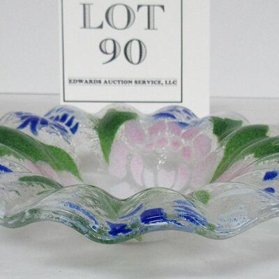 Pretty Contemporary Art Glass Ruffled Bowl