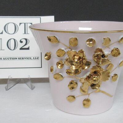 Vintage Lefton China Flower Pot With Applied Gold Flowers. See description for more info and photos.
