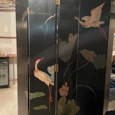 Stunning Asian folding screen with raised paint detail