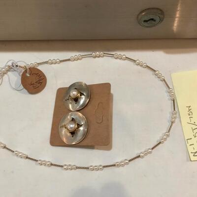 K1277 10k Yellow Gold Pearl Necklace and silver and Pearl Earrings