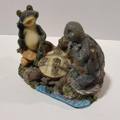 Frog and Turtle Figurine Tic Tac Toe -Item# 604