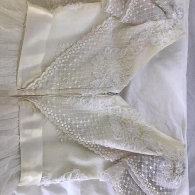 979-Antique Wedding Dress