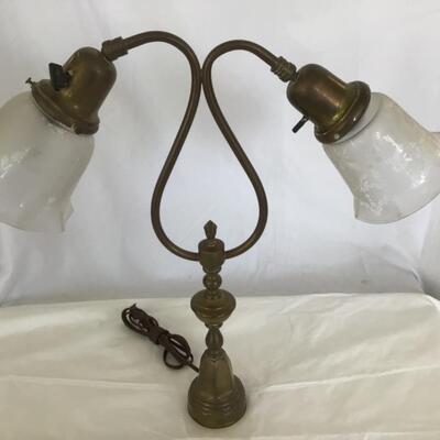 981-Antique Double Globe Brass Lamp