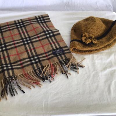 983-Burberry Scarf & Hand Knit Hat