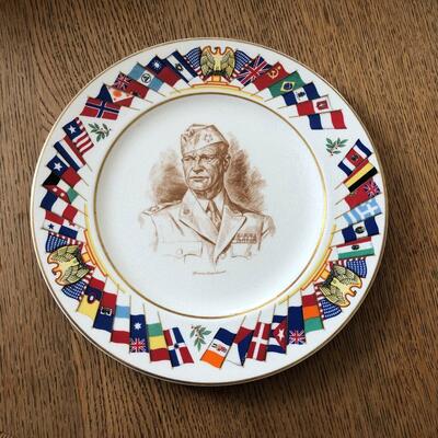 Lot 9 - Allied Nations Commemorative Plate General Eisenhower