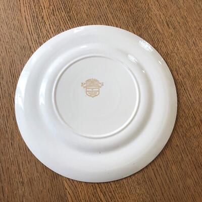 Lot 16 - Allied Nations Commemorative Plate General MacArthur