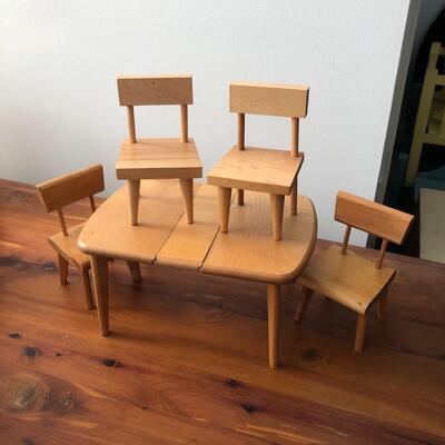 Lot 22 - Vintage Strombecker Table and Chairs