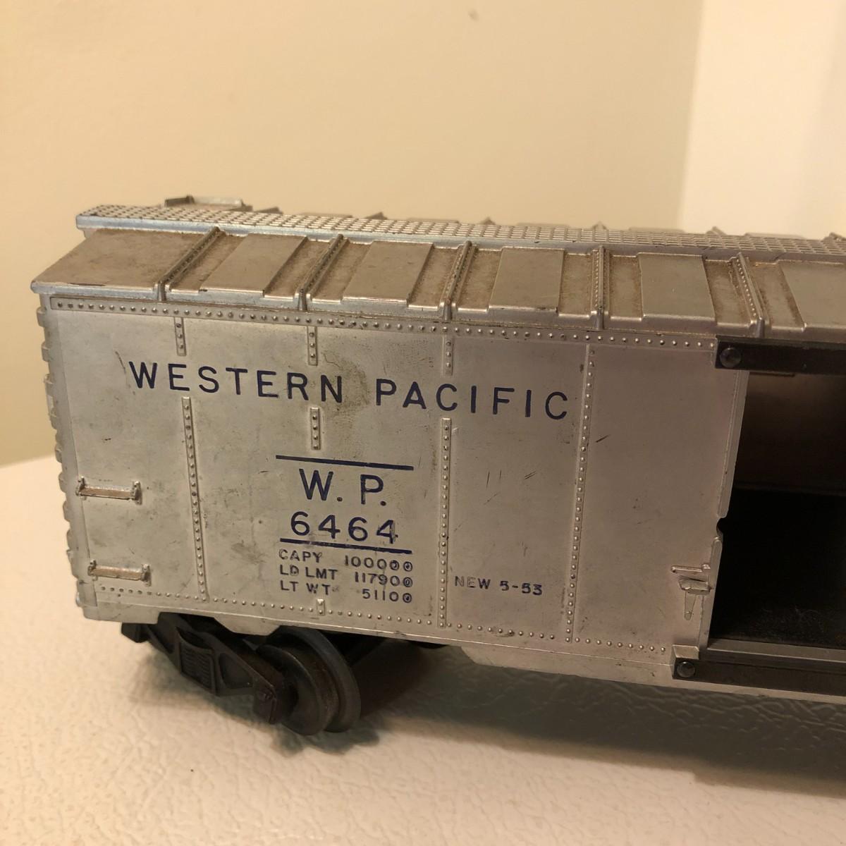 Lot 67 - Lionel Post-War O Gauge Western Pacific Silver Box Car ...