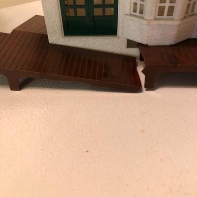 Lot 69 - Lionel Post-War Train Station and Water Tower