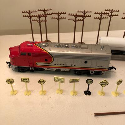 Lot 86 - Bachman HO Scale Train