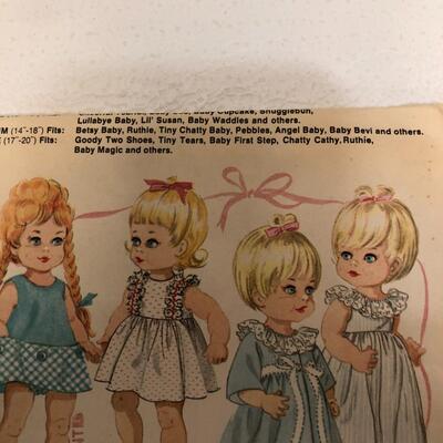 Lot 89 - Vintage Dolls Clothes Patterns