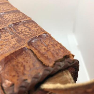 Lot 129 - 1950s Era Alligator Purse