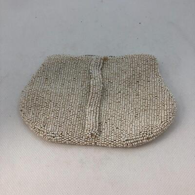 Lot 135 - Small Beaded Purse