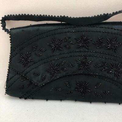Lot 140 - La Regale Japan Black Beaded Purse