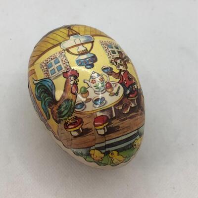 Lot 157 - German Democratic Republic Egg